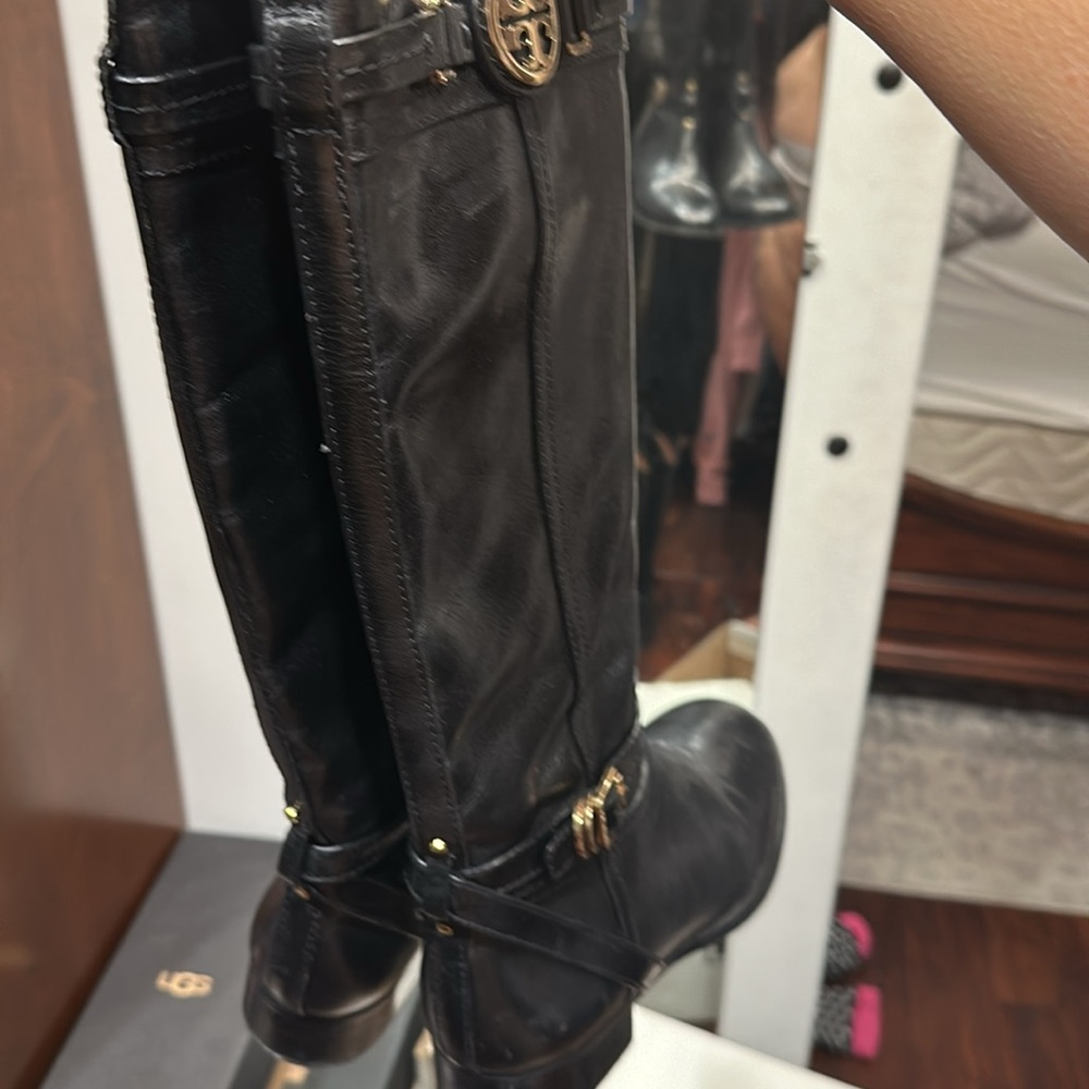 Black Talk Boots size 7 in really good condition must have worn about 4 times - Picture 4 of 4